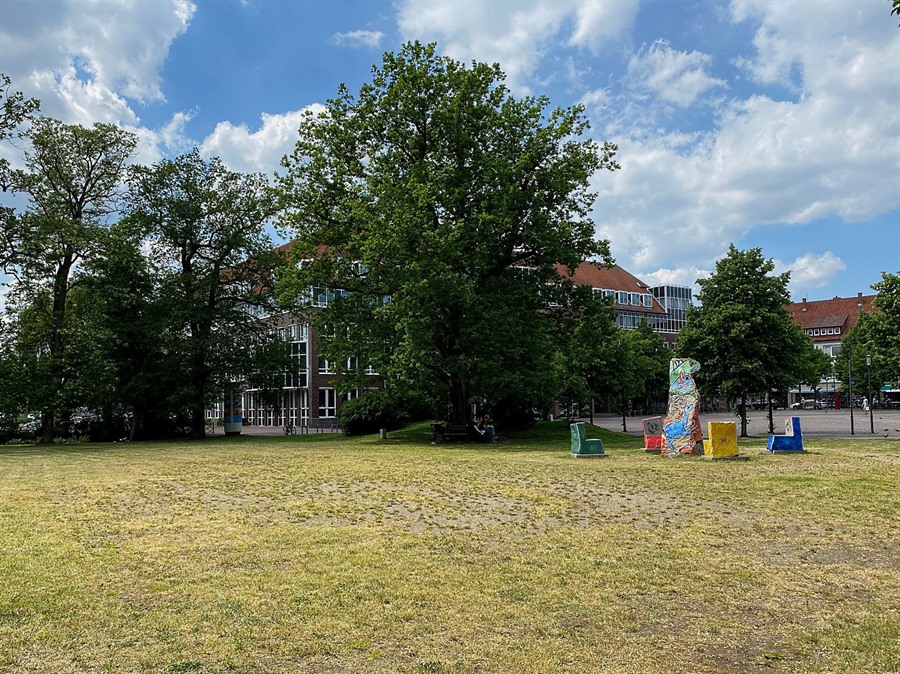Foto (Hansestadt Uelzen): Die Grünfläche am Herzogenplatz in Uelzen fließt mit in den Ideenwettbewerb ein.