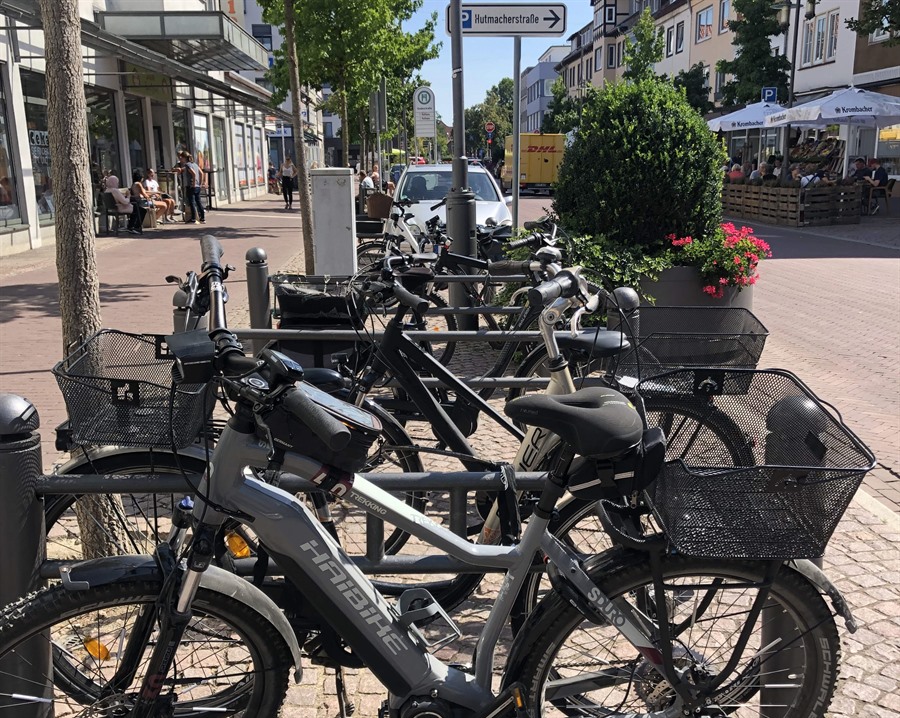 Foto Hansestadt Uelzen:  Beim ersten Uelzener Fahrradtag können Fahrradständer für die Innenstadt getestet werden. Das Angebot an Abstellanlagen will die Hansestadt ergänzen.