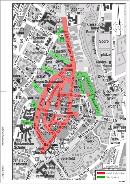 Eine Karte zeigt in mit grünen und roten Markierungen die betroffenen Straßen.